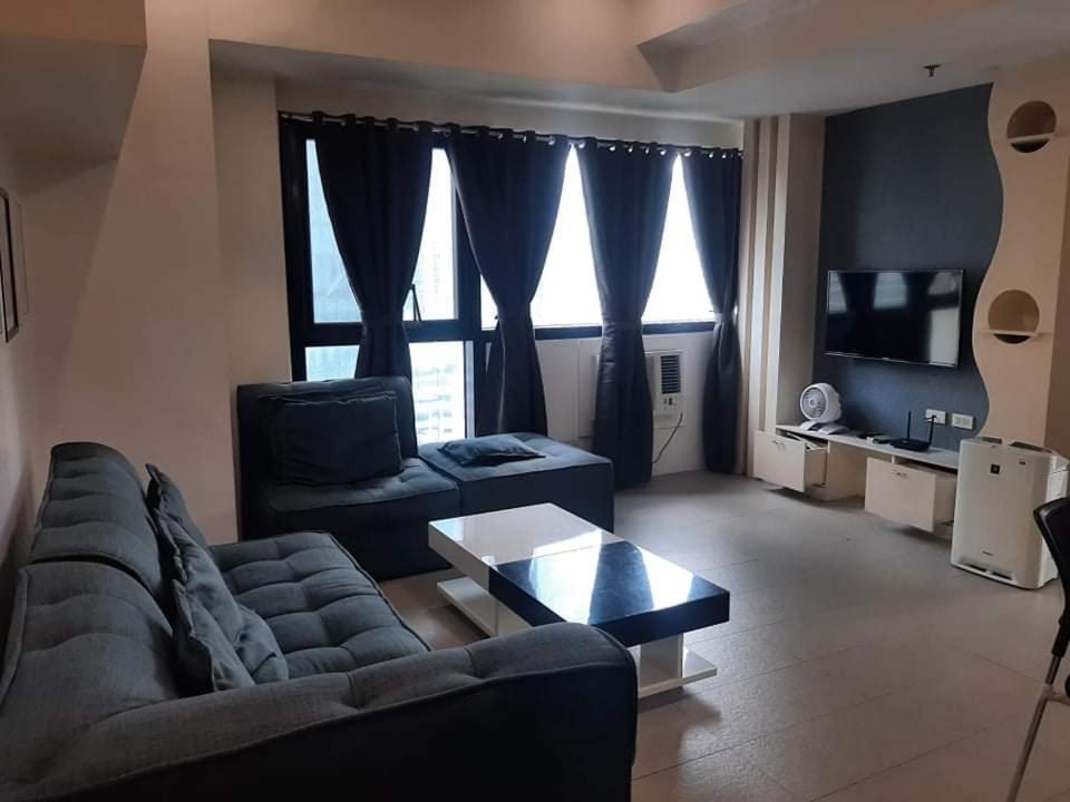 Spacious 2 Bedroom Unit With Pool Manila Dış mekan fotoğraf