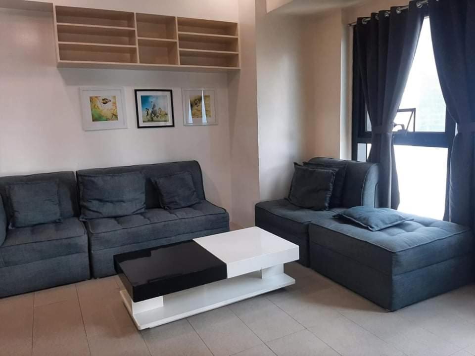 Spacious 2 Bedroom Unit With Pool Manila Dış mekan fotoğraf