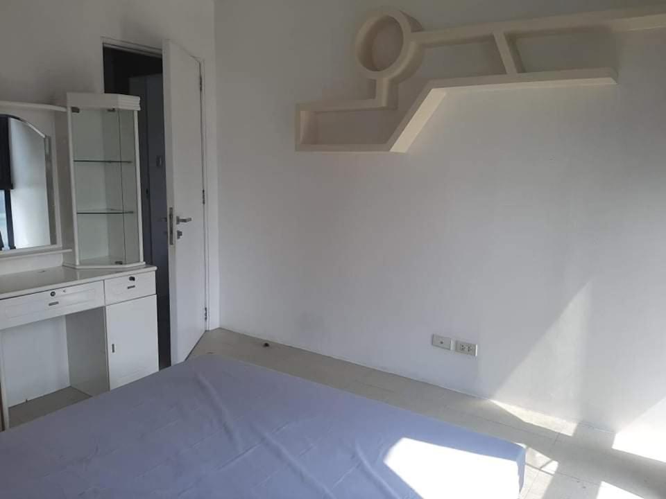 Spacious 2 Bedroom Unit With Pool Manila Dış mekan fotoğraf